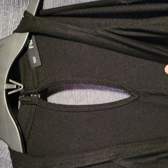 🖤Black Dress🖤 - Picture 3 of 6